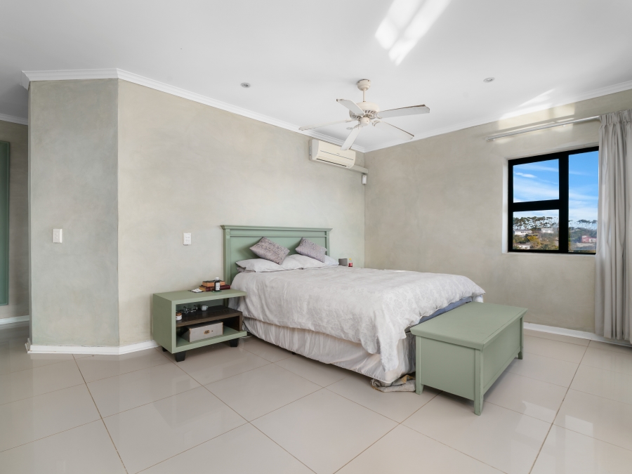 4 Bedroom Property for Sale in Zeegezicht Western Cape